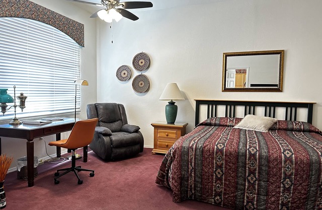 Comfy Studio in SW resort near golf courses and mountain/desert hiking