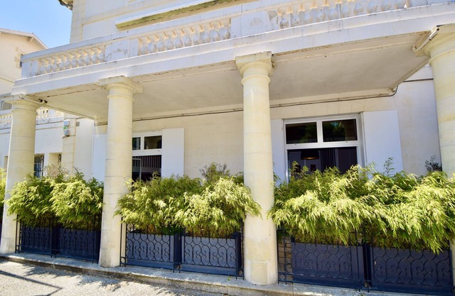 COMPLETE ACCOMMODATION IN A PRIVATE RESIDENCE BY THE BEACH