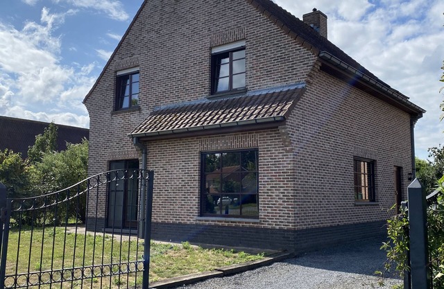 Complete house with garden 10 people - 5 bedrooms - free parking