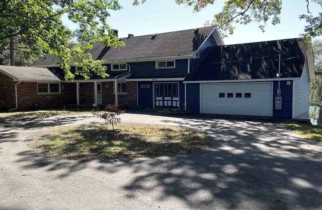 Completely Renovated in 2024 Family Lake House