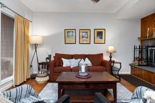 Condo At Wintergreen Walk To Slope, Pool Access