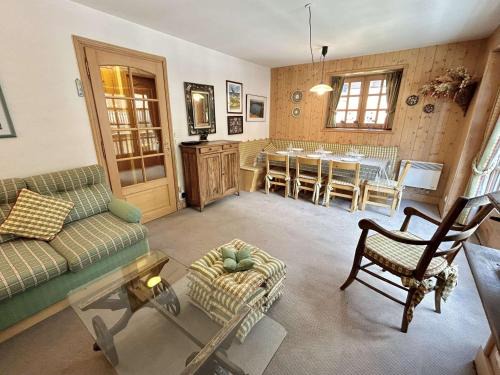 Confortable Duplex 3 Pièces, 6 Couchages, Proche Centre et Télécabine, Balcon Sud, Megève - FR-1-597-8