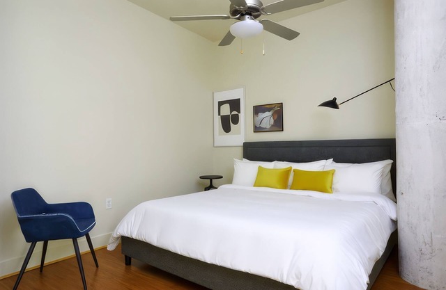 Constance Lofts by black swan 206 (1/1)