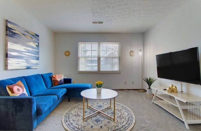 Contemporary 1 BD | Near Hall of Fame & Airport