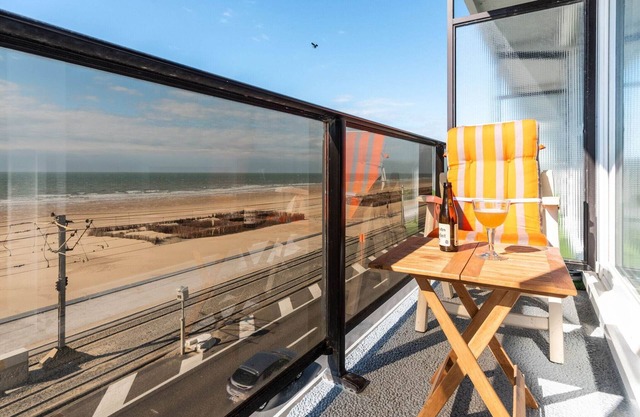 Contemporary apartment in Oostende with balcony