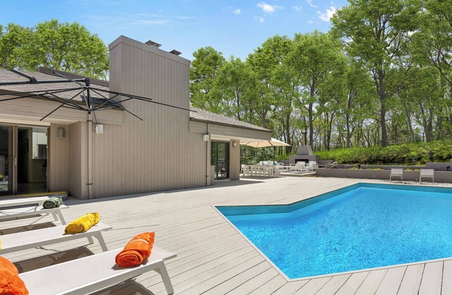 Contemporary East Hampton Home, Outdoor Fireplace, Close to Town and Ocean.