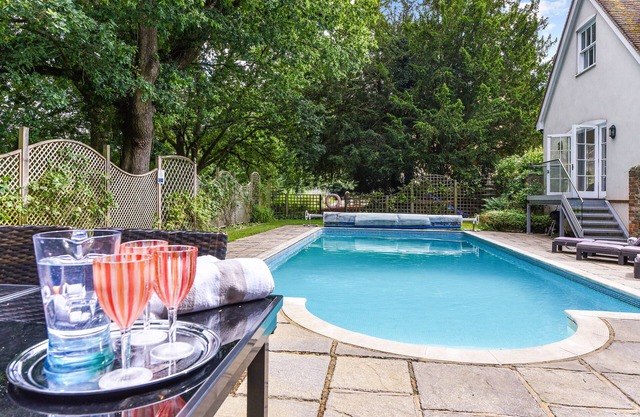 Contemporary house, private pool on edge of Petworth, South Downs National Park