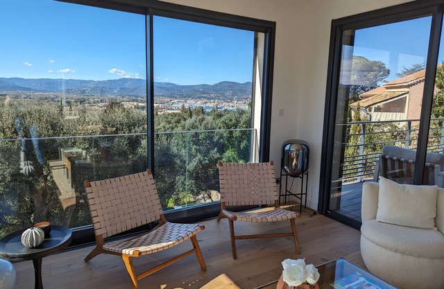 Contemporary villa 5min St Tropez