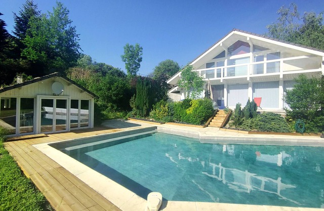 Contemporary villa with pool, spa and sauna in the heart of unspoilt nature