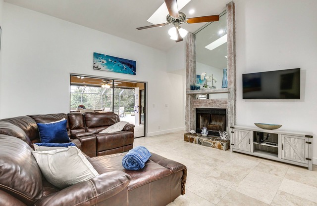 Convenient Wellington Home: Pets Welcome!