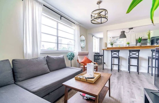 Convention– Short North – Private Parking – Pets