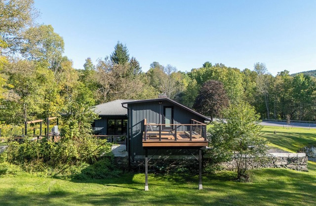 Cool & Comfy Escape | Family Fun Awaits | Close to the Action