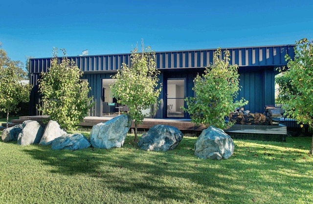 'Cool' quality dog friendly seaside cottage Greater Port Macquarie
