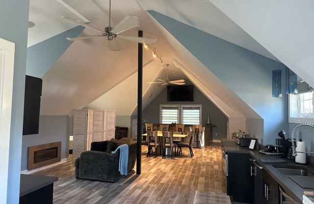 Coolest home away from home! Super cozy, modern, and comfy!