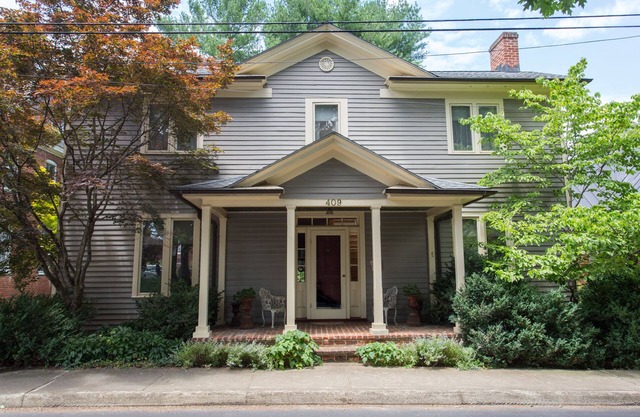 Cope Foster - King room | Downtown Cville!