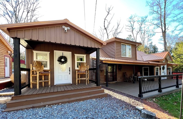 Copper Kettle Lodge in Cook Forest