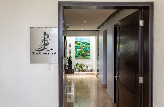 Coral Cove 14 Penthouse - Condo Crowsnest | Beach Front - Located in Stunning Saint James with House Cleaning Included