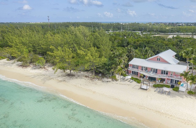 Coral Reef is directly on Seven Mile Beach - Exclusively by Cayman Villas!