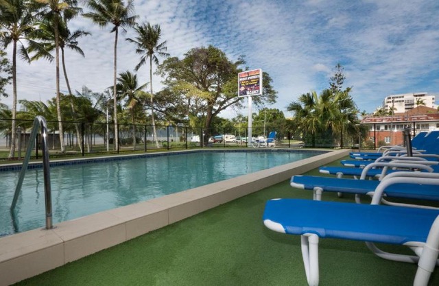 Coral Towers Holiday Suites