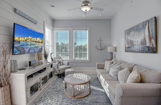 Corner 1-Bedroom Condo w/Bonus Bunks+Easy Amenity Access@Cinnamon Shore