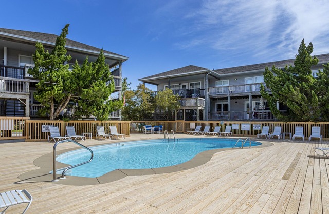 Corolla Oceanside Condo Just steps from the Beach
