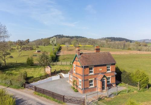 Coronation Cottage - Hot Tub Coming Soon