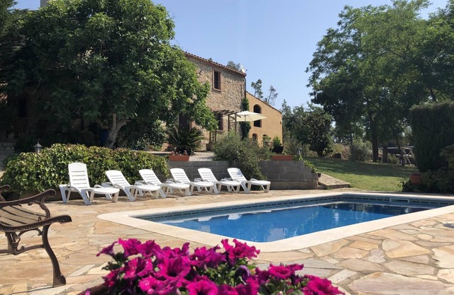 Costabravapartment Can Marc with private pool and tennis court