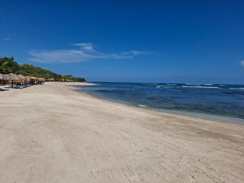 Costambar Beach Seaside Apartment