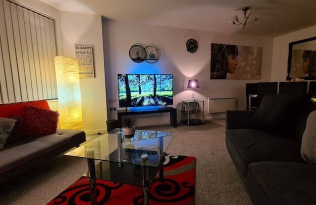 Cosy 2-Bedroom Apt + Wi-Fi + Free Parking