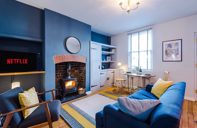 Cosy and Idyllic Fisherman's Cottage in Chester