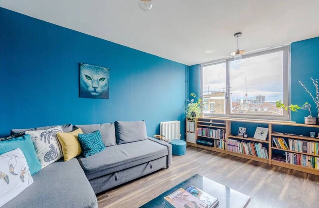 COSY AND MODERN 1 BEDROOM FLAT WITH TERRACE IN ALDGATE EAST NEAR TOWER OF LONDON