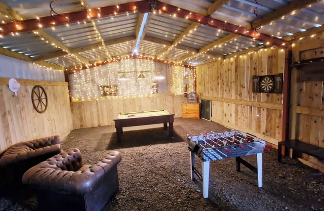 Cosy annexe sleeps 4