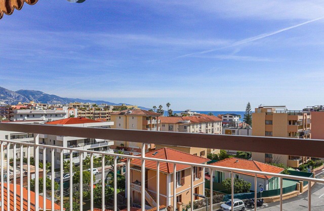 Cosy apartment for 4 guests with A/C, WIFI, TV, terrace and pets allowed