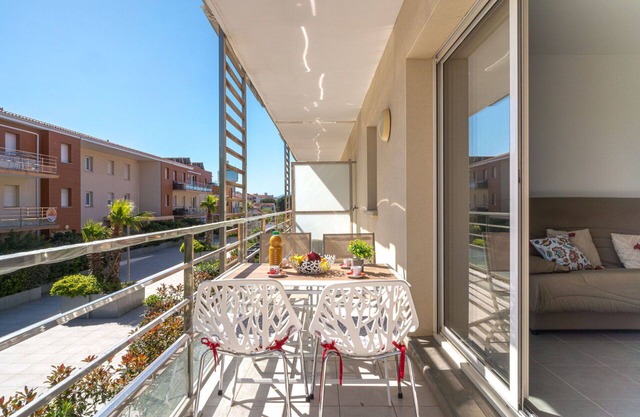 Cosy apartment for 4 people with pool, WIFI, TV and terrace