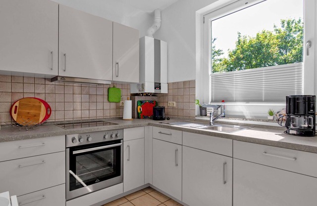 Cosy apartment for 6 people with WIFI, TV, terrace, pets allowed and parking