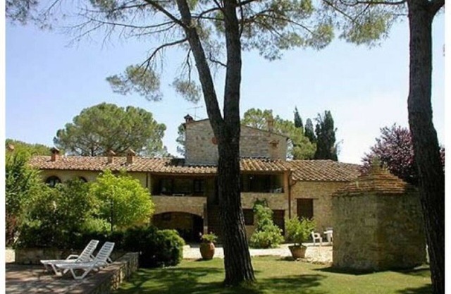 Cosy apartment in villa for 6 guests with pool, TV, patio and pets allowed