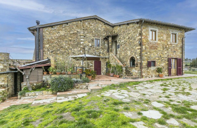 Cosy apartment for 4 guests with WIFI, TV, patio, pets allowed and panoramic view