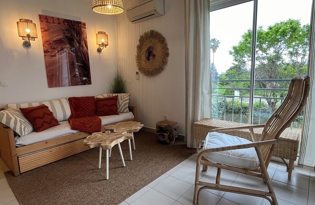 Cosy apartment at the foot of the beach