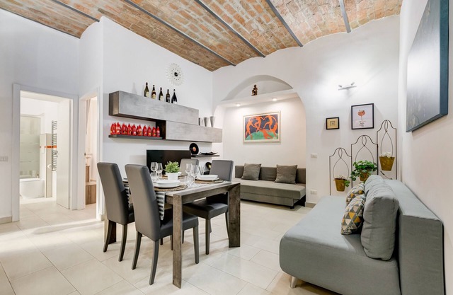 Cosy Apartment > Colosseum >Termini Railway