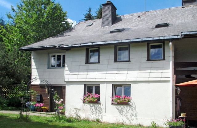 Cosy apartment for 4 guests with WIFI, TV, balcony and pets allowed