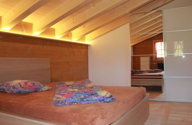 Cosy apartment for 10 people with TV and balcony