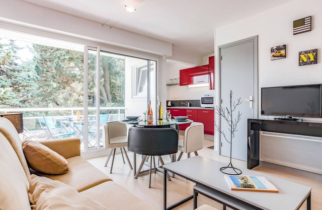 Cosy apartment for 2 people with WIFI, TV, balcony and pets allowed