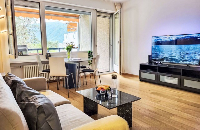 Cosy apartment for 4 guests with A/C, pool, WIFI, TV, balcony and panoramic view
