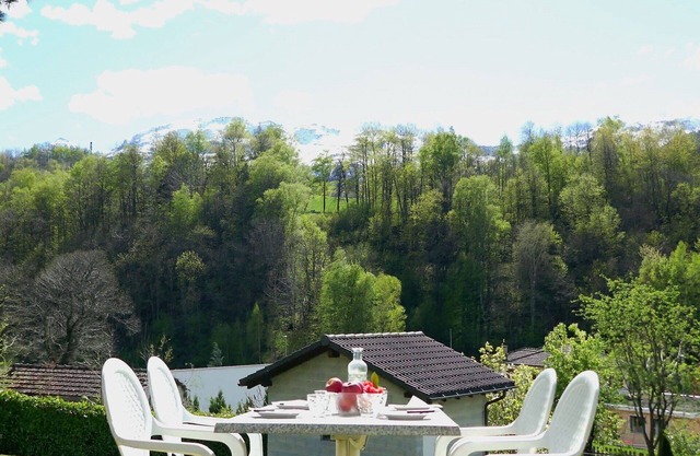 Cosy apartment for 4 guests with WIFI, TV, balcony and pets allowed