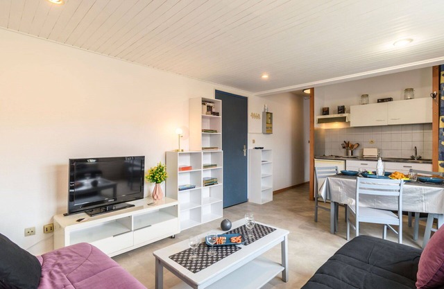 Cosy apartment for 4 people with WIFI, TV, pets allowed and parking