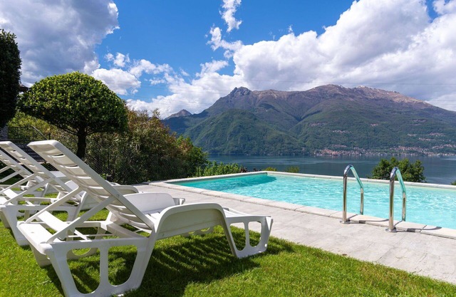 Cosy apartment for 4 people with pool, WIFI, TV and terrace
