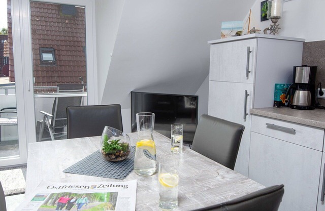 Cosy apartment for 4 people with WIFI, TV, balcony and parking