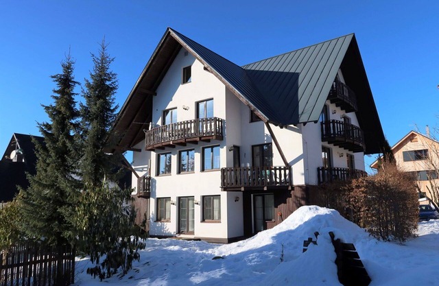 Cosy apartment for 6 people with WIFI, TV, balcony and pets allowed