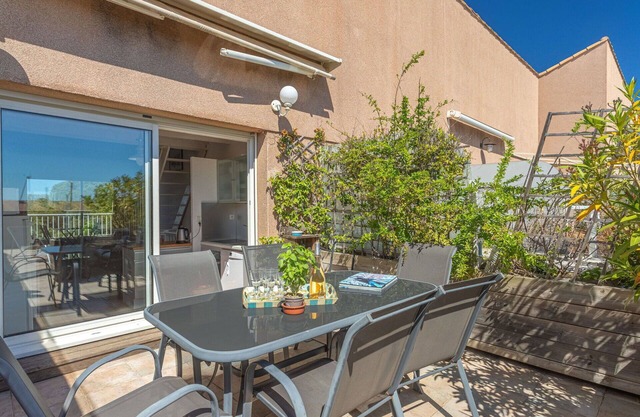 Cosy apartment for 6 guests with WIFI, TV, terrace and pets allowed