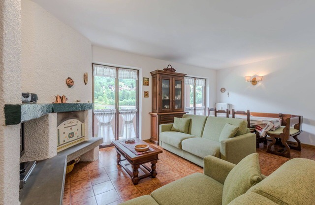 Cosy apartment for 6 people with TV, balcony, pets allowed and parking